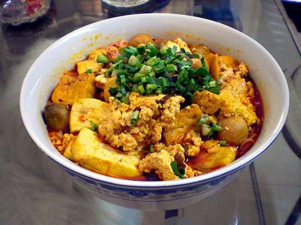 Bun-rieu-chay--mon-ngon-de-nau.